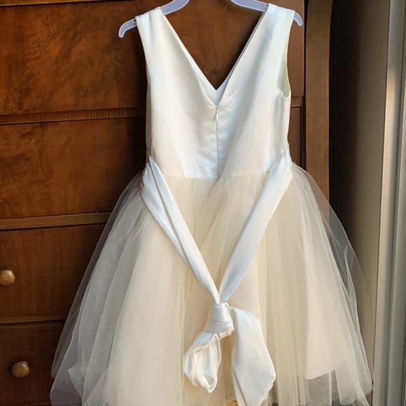 JJs House Flower Girl/ Communion Dress - Picture 3 of 5